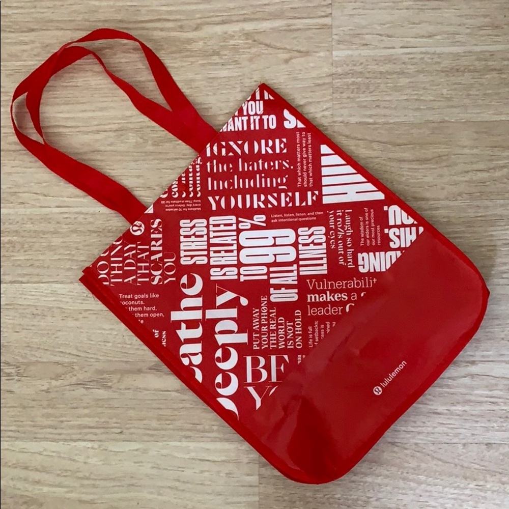 FREE W/ ANY BUNDLE 🤩 lululemon Medium Shopper